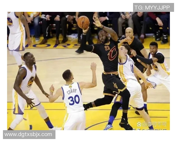 2015年NBA总决赛第五场勇士与骑士的激烈对决回顾与精彩瞬间分析 2015年NBA总决赛第五场勇士与骑士的激烈对决回顾与精彩瞬间分析